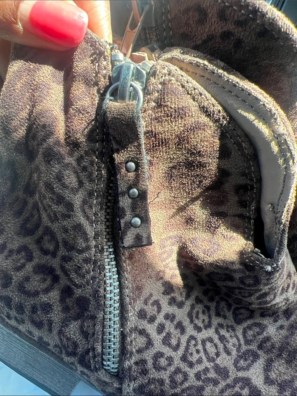 Very G Divine Leopard Print Brown Suede Ankle Bootie Side Zip Sz 9 fall western